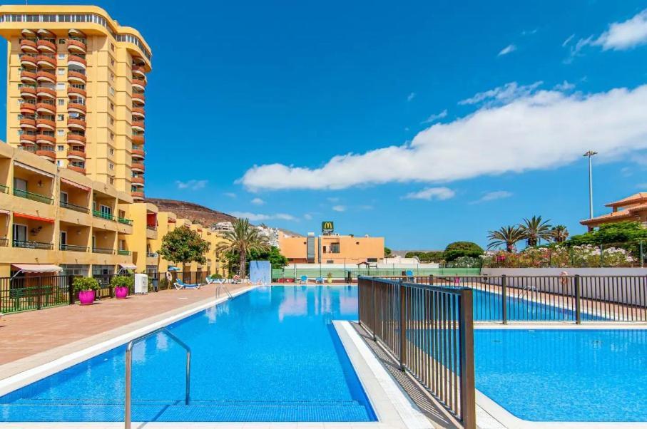 ארונה Superbe Appartement A Las Americas Torres Del Sol מראה חיצוני תמונה